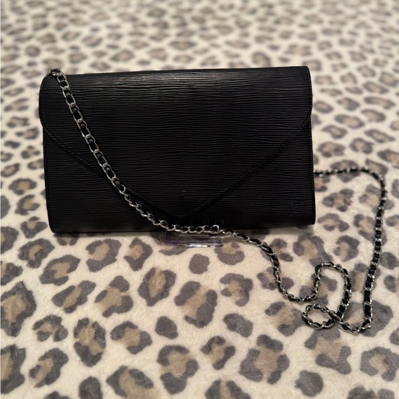 Louis Vuitton Handbags - Louis Vuitton Black Epi Textured Leather Clutch
